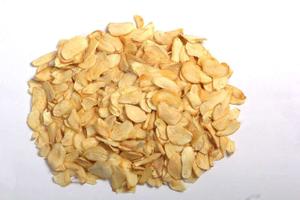 Garlic Flakes with roots